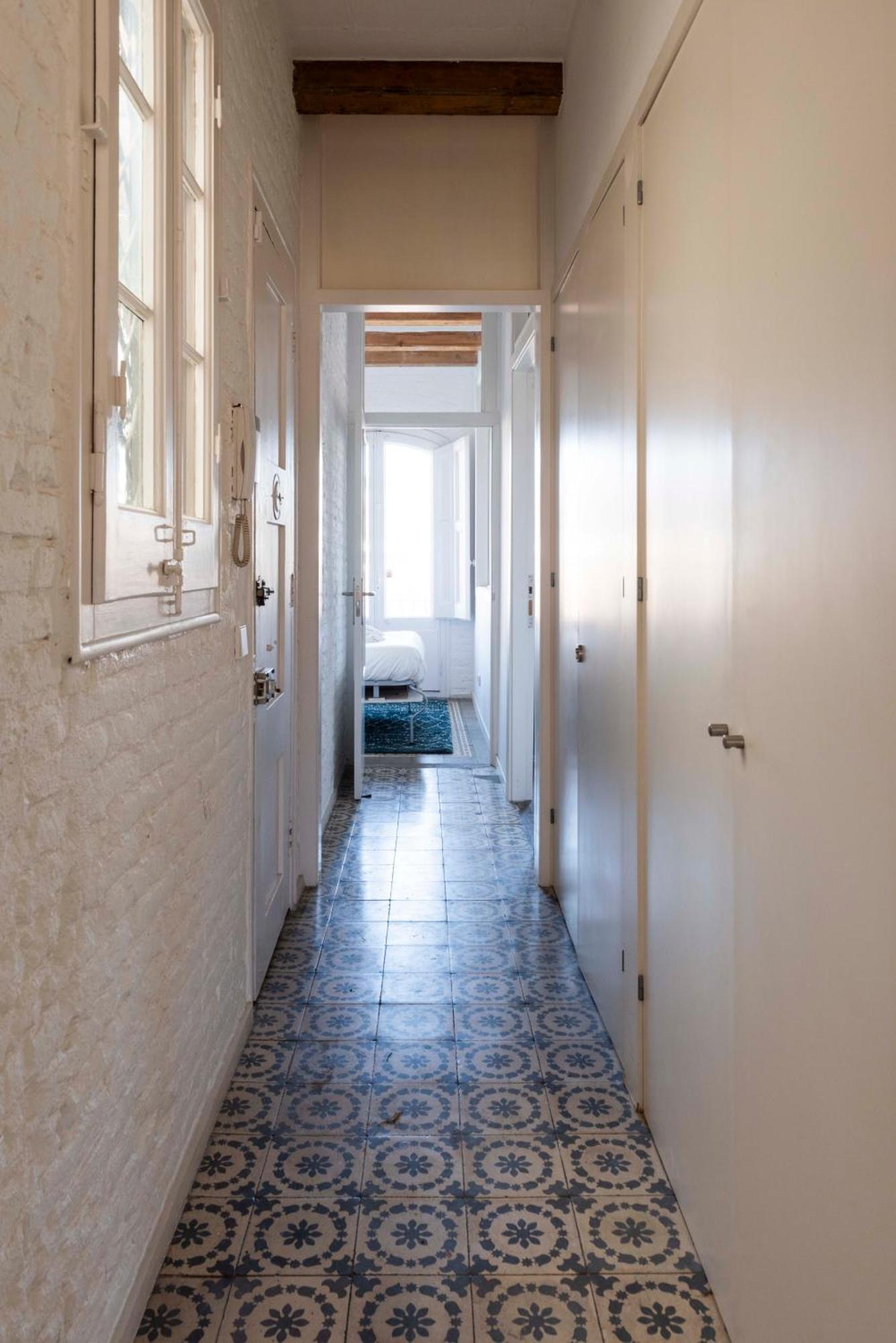 Enchanting 2 Bedroom Flat With Terrace Near Placa Espanya 바르셀로나 외부 사진