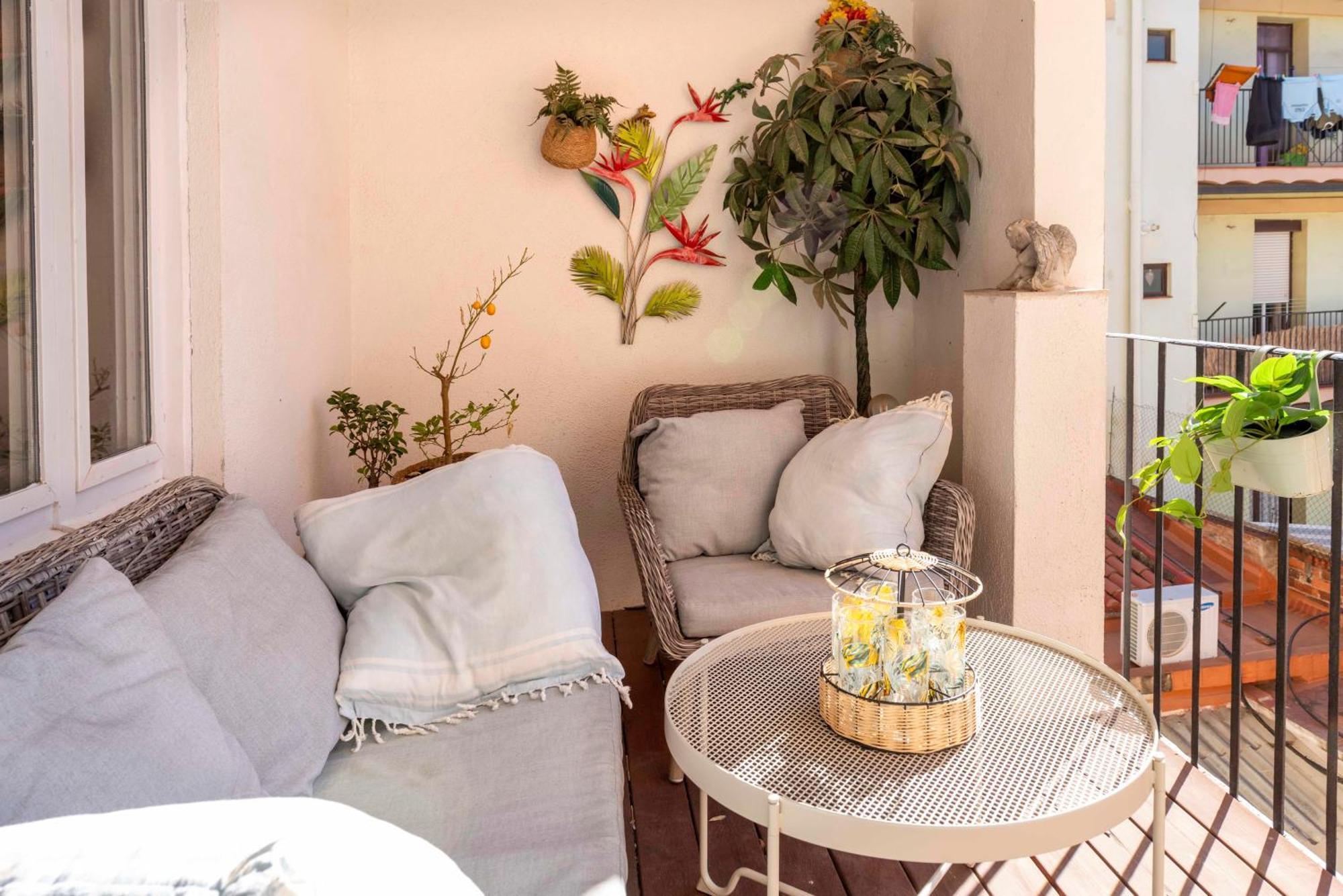 Enchanting 2 Bedroom Flat With Terrace Near Placa Espanya 바르셀로나 외부 사진