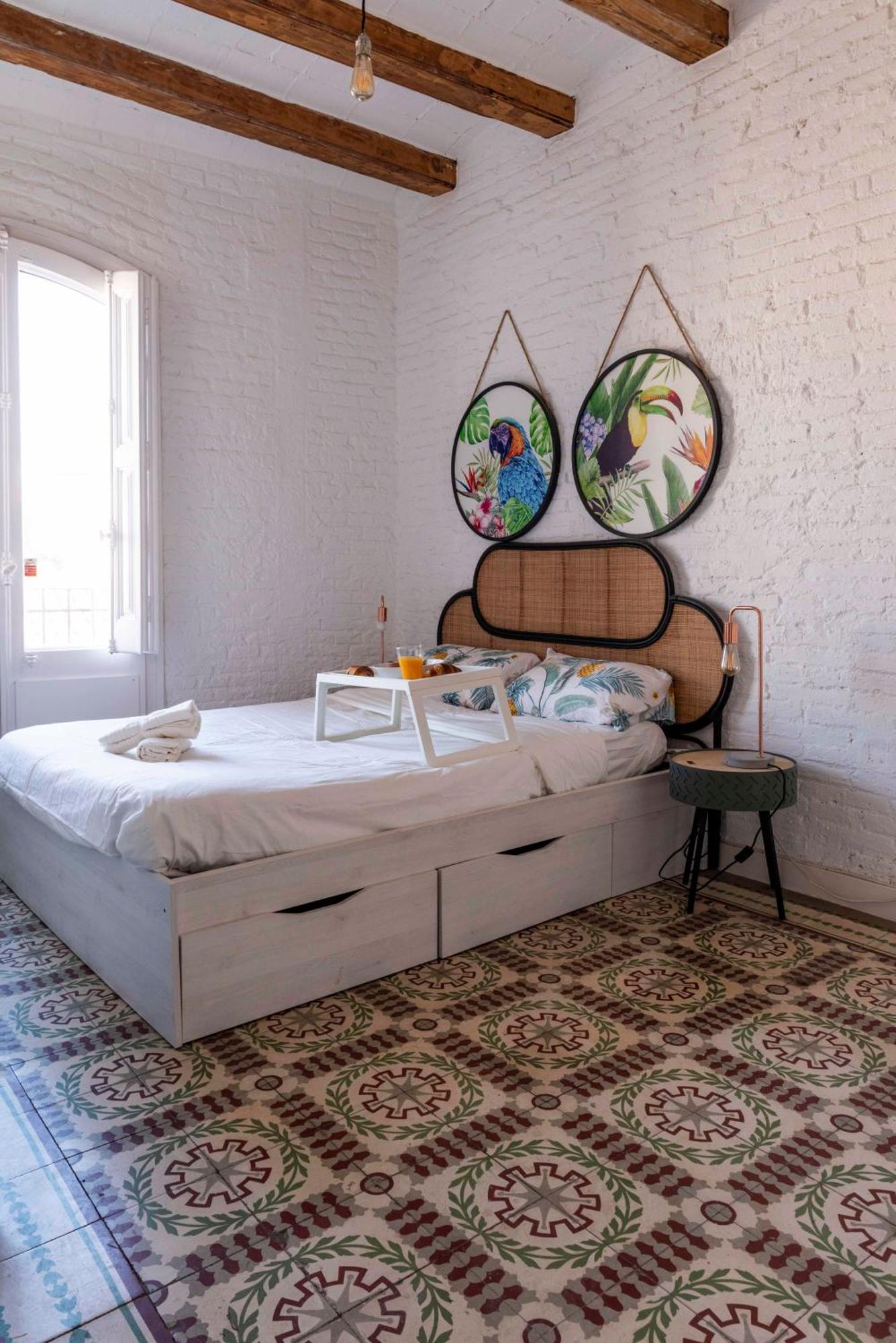 Enchanting 2 Bedroom Flat With Terrace Near Placa Espanya 바르셀로나 외부 사진